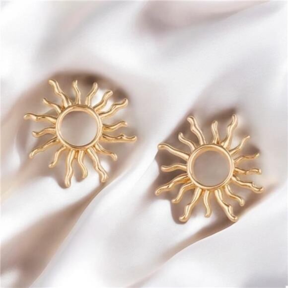 18K Gold-Plated Sun Earrings - Picture 3 of 6